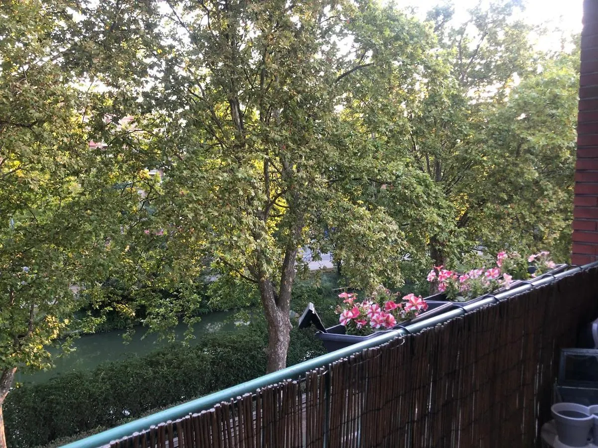 Gare Matabiau Toulouse Agreable Appartement Au Bord Du Canal