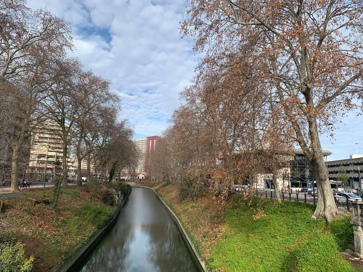 Gare Matabiau Toulouse Agreable Appartement Au Bord Du Canal France